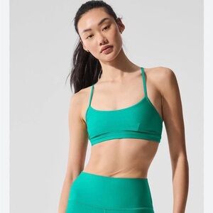 ALO YOGA Airlift Intrigue Bra in Ocean Teal